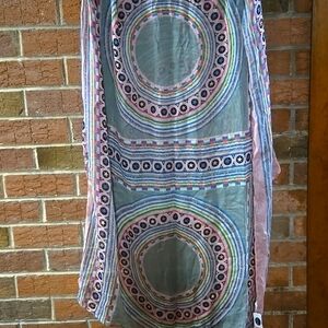 BEAUTIFUL POLYESTER SCARF W LARGE COLORFUL CIRCLES IN THE CENTER